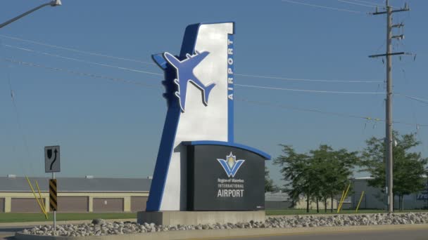 Waterloo International Airport Sign — Stock Video