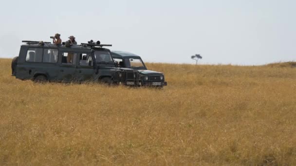 Coche Con Los Turistas Masai Mara — Vídeo de stock