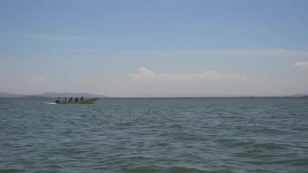 Bateau Avec Des Gens Sur Lac Naivasha — Video