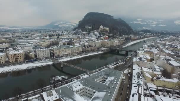 Flygfoto Över Salzburg Och Floden Salzach — Stockvideo