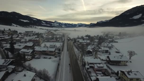 Vista Aérea Ferrocarril Kitzbhel Austria — Vídeos de Stock