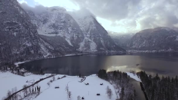 Dağların Hallstatt Gölü Nün Havadan Görünüşü — Stok video