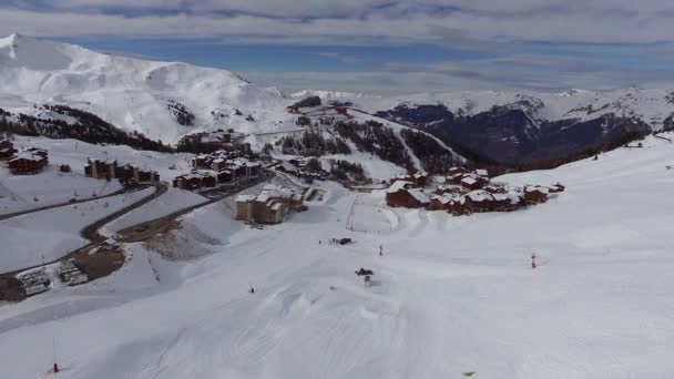 Flygfoto Skidorten Plagne — Stockvideo