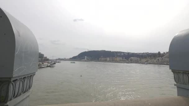 Donau Von Der Kettenbrücke Aus Gesehen — Stockvideo