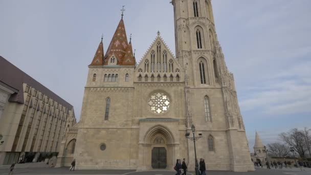 Церква Маттіас Будапешті Похмурий День — стокове відео