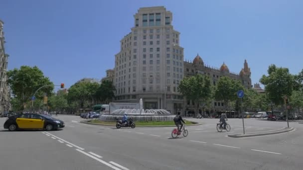 Fuente Paseo Gracia Barcelona — Vídeos de Stock