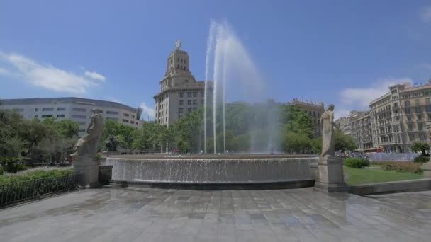 Fontanna Posągami Plaza Catalunya Barcelona — Wideo stockowe