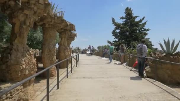 巴塞罗那Guell公园的小巷 — 图库视频影像