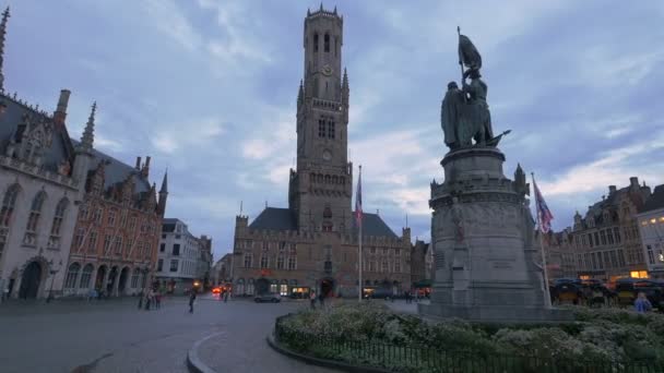 Der Glockenturm Von Brügge Und Der Provinzial Hof — Stockvideo