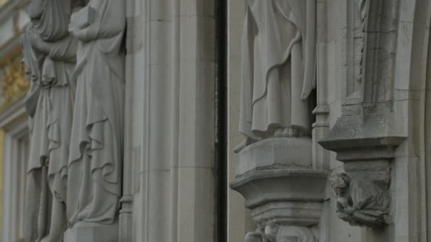 Przechyl Posągi Ścianach Pałacu Biskupów — Wideo stockowe