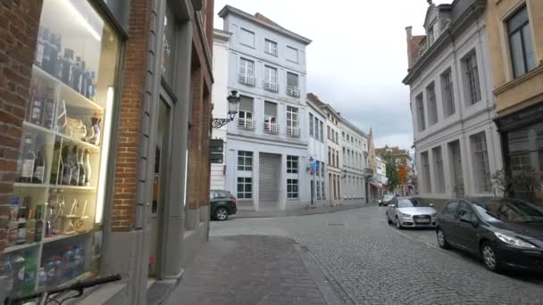 Здания Улице Hoogstraat Брюгге — стоковое видео