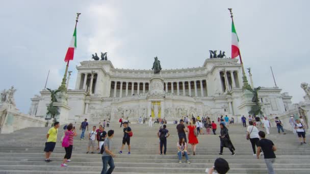 Tourists Altare Della Patria Rome — Stock Video