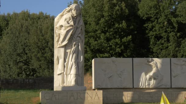 Estatua Santa Catharina Siena — Vídeo de stock