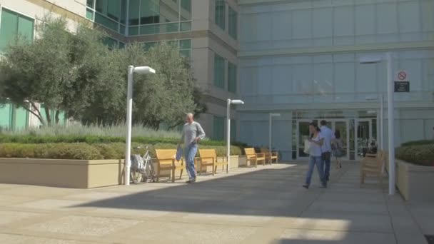 Entrance Infinite Loop Building — Stock Video