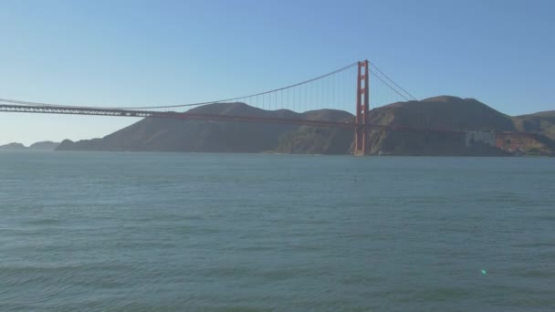 Golden Gate Bridge Och Det Nationella Rekreationsområdet — Stockvideo