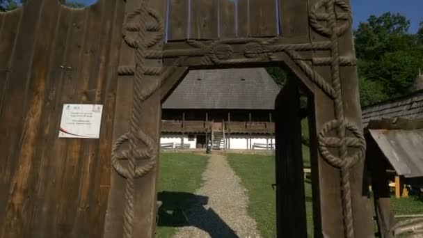 Ворота Крестьянского Дома — стоковое видео