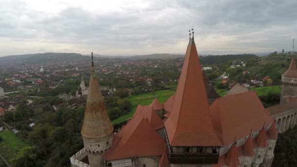 Αεροφωτογραφία Της Πόλης Hunedoara Και Κάστρο Corvin — Αρχείο Βίντεο
