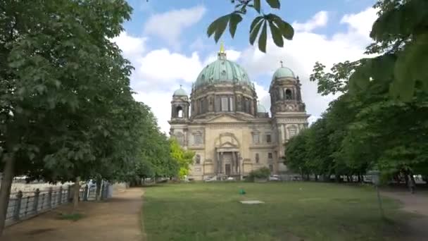 Catedral Berlín Vista Desde Parque — Vídeos de Stock