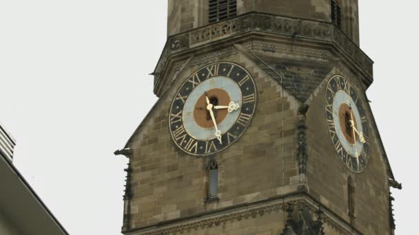 Torre Dell Orologio Con Lancette Dorate — Video Stock