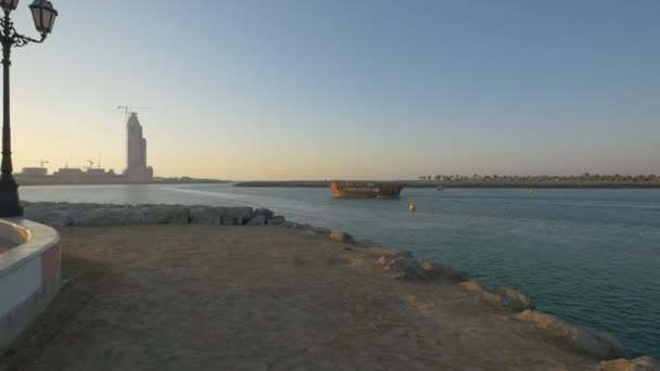 Barca Vela Legno Nel Porto Turistico Abu Dhabi — Video Stock