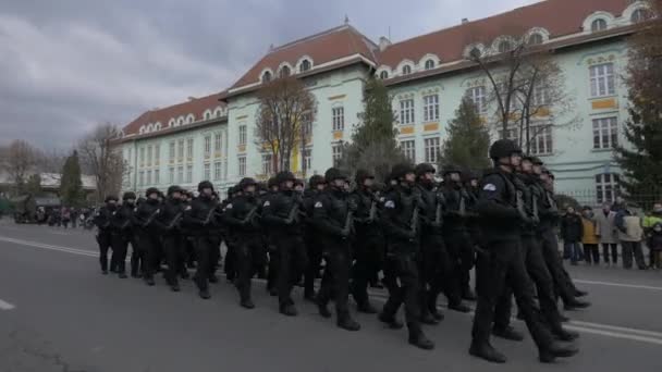 Soldados Fuerzas Especiales Marchando — Vídeo de stock