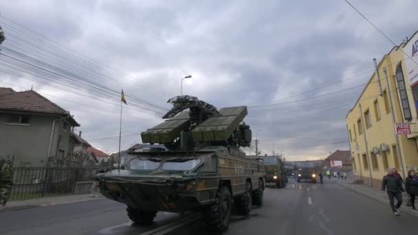 Tanque Con Sistema Radar Desfile Del Día Nacional — Vídeo de stock