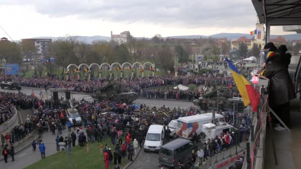 Tanques Pasando Desfile Del Día Nacional Alba Iulia — Vídeos de Stock