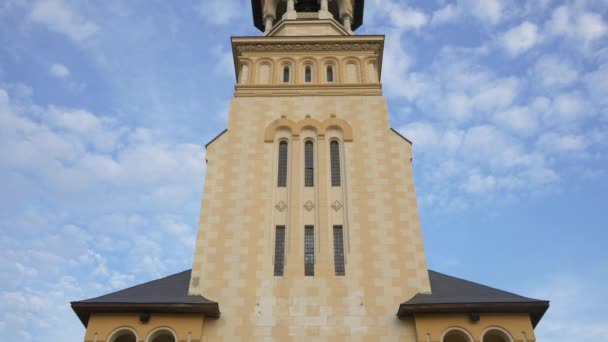 Der Turm Der Orthodoxen Kathedrale Alba Iulia — Stockvideo