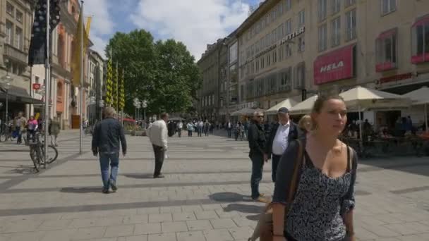 Oamenii Merg Stradă Pietonală — Videoclip de stoc