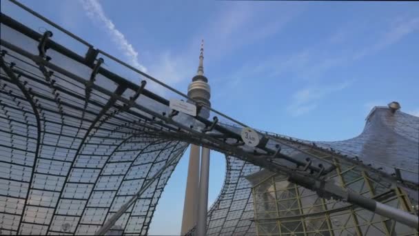Metalen Structuren Van Olympische Toren — Stockvideo