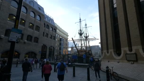 Музей Golden Hinde Второй Половине Дня — стоковое видео