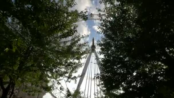 Niedriger Blickwinkel Auf Das London Eye — Stockvideo