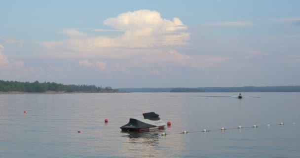 Jetski Fahren Auf Einem See — Stockvideo