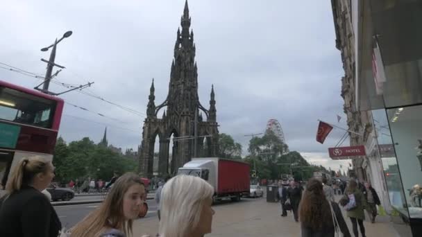 Marciapiede Vicino Allo Scott Monument — Video Stock