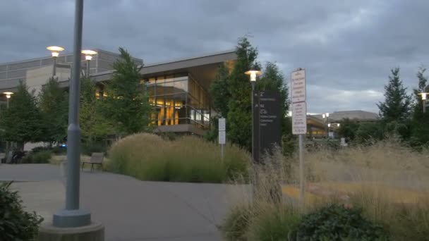 微软共用校园内的小巷 — 图库视频影像