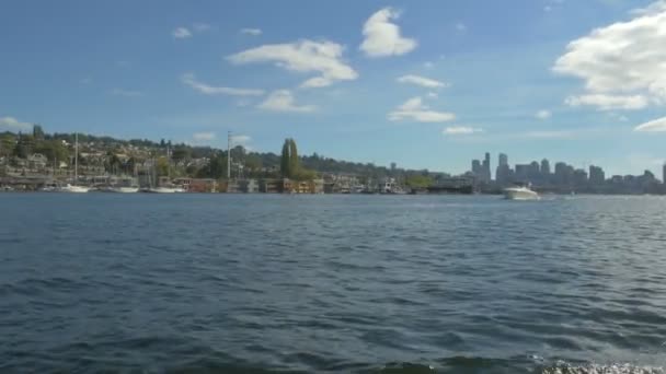 Båt Som Flyter Lake Union — Stockvideo