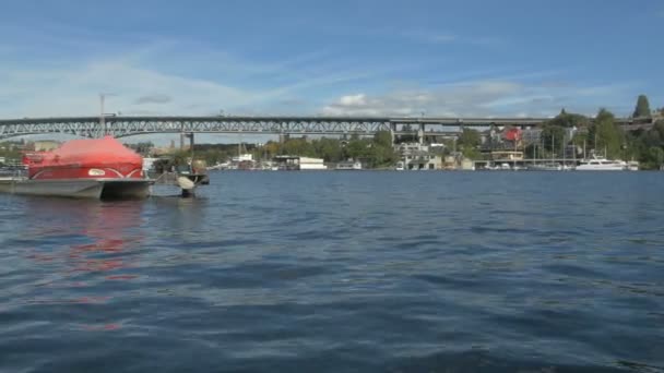 Schiffskanalbrücke Vom Union See Aus Gesehen — Stockvideo