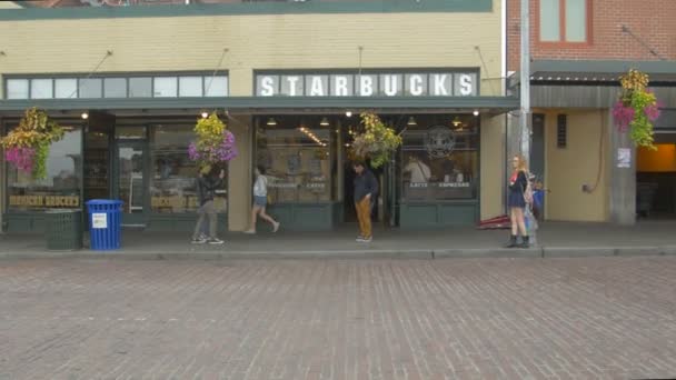 Starbucks Building Seattle Verenigde Staten Van Amerika — Stockvideo