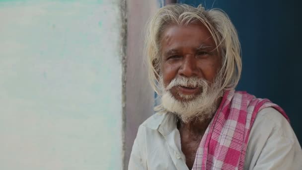 Old Indian Man Street — Stock Video