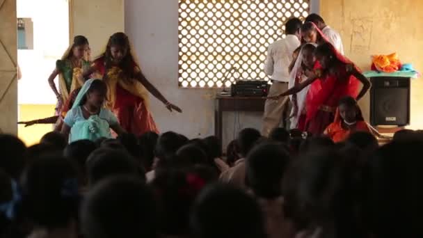 Gruppe Indischer Mädchen Tanzen Indien Reisekonzept — Stockvideo