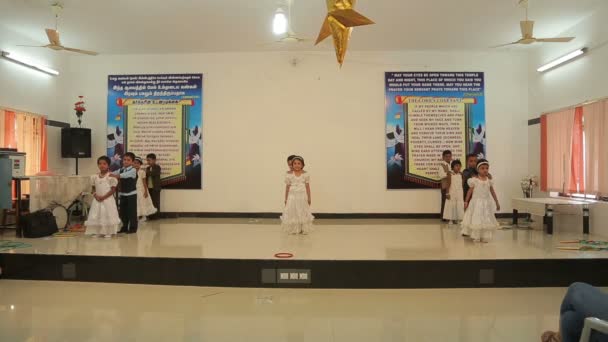 Niños Bailando Escuela — Vídeos de Stock