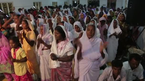 Индийцы Поклоняющиеся Церкви Концепция Религии — стоковое видео