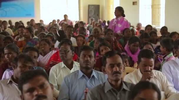Indianer Verehren Der Kirche Religionskonzept — Stockvideo