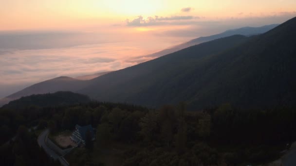 Luchtfoto Van Heuvels Bij Zonsondergang — Stockvideo