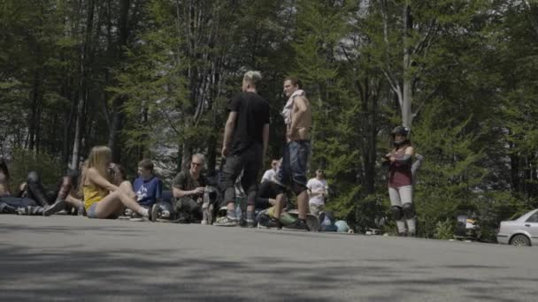 Pessoas Descansando Preparando Para Uma Corrida — Vídeo de Stock