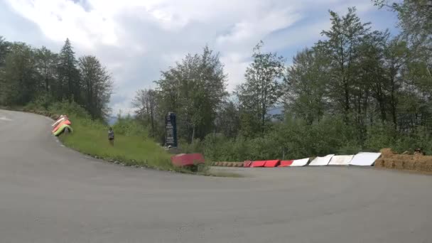 Longboarder Gięcie Krzywych — Wideo stockowe