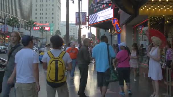 Multidão Calçada Fama Hollywood — Vídeo de Stock