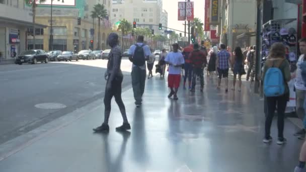 Turistas Homem Aranha Calçada Fama Hollywood — Vídeo de Stock