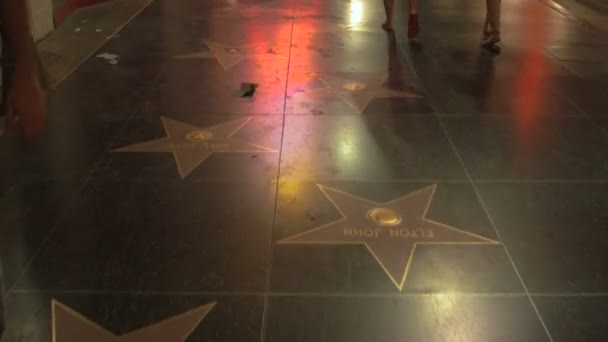 Touristen Auf Dem Hollywood Walk Fame — Stockvideo