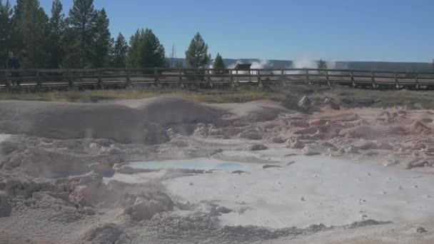 Forró Iszap Yellowstone Nemzeti Parkban — Stock videók